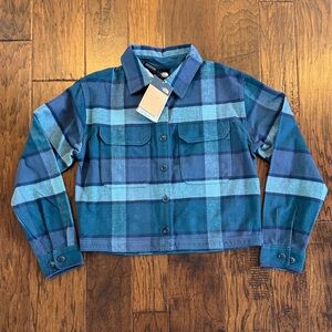 The North Face Women’s Blue Plaid Button up Flannel Shacket sz S NWT